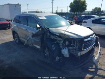  Salvage Toyota Highlander