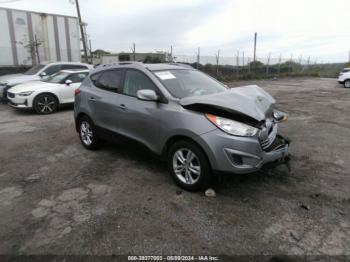  Salvage Hyundai TUCSON