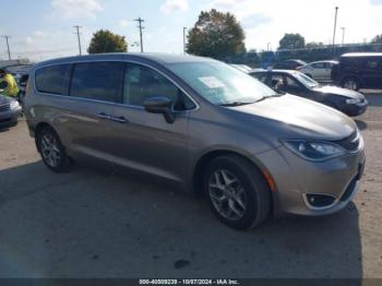  Salvage Chrysler Pacifica