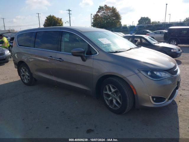  Salvage Chrysler Pacifica