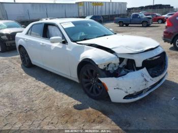  Salvage Chrysler 300