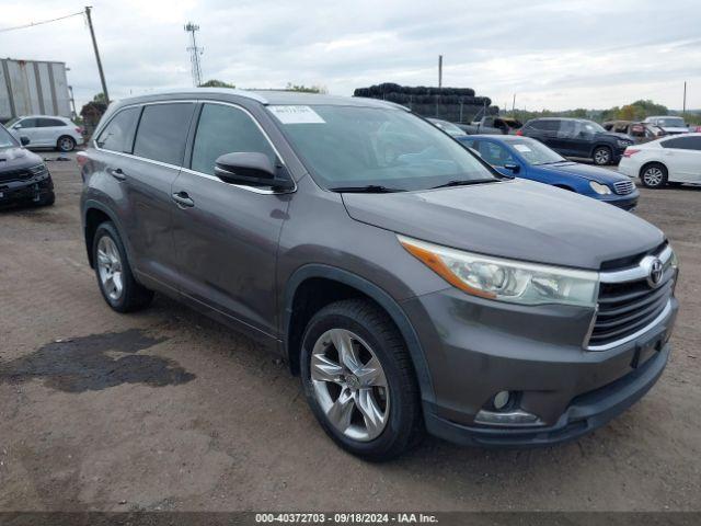  Salvage Toyota Highlander