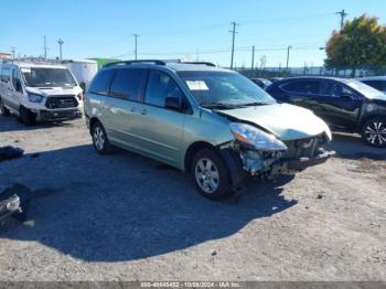  Salvage Toyota Sienna