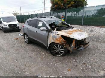  Salvage Hyundai TUCSON