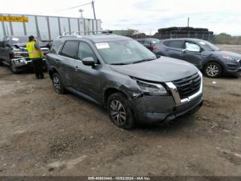  Salvage Nissan Pathfinder