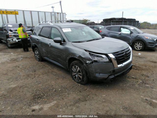  Salvage Nissan Pathfinder