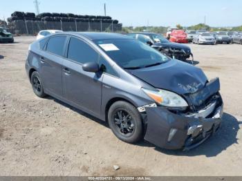  Salvage Toyota Prius