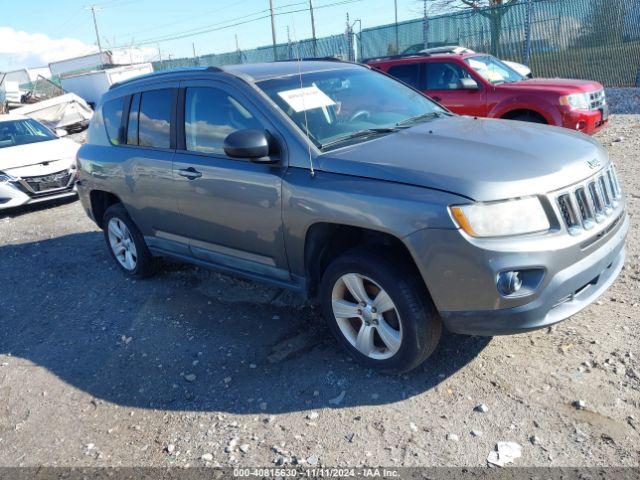  Salvage Jeep Compass