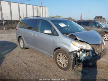  Salvage Toyota Sienna