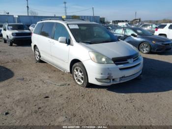  Salvage Toyota Sienna