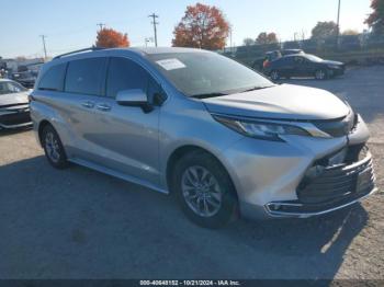  Salvage Toyota Sienna