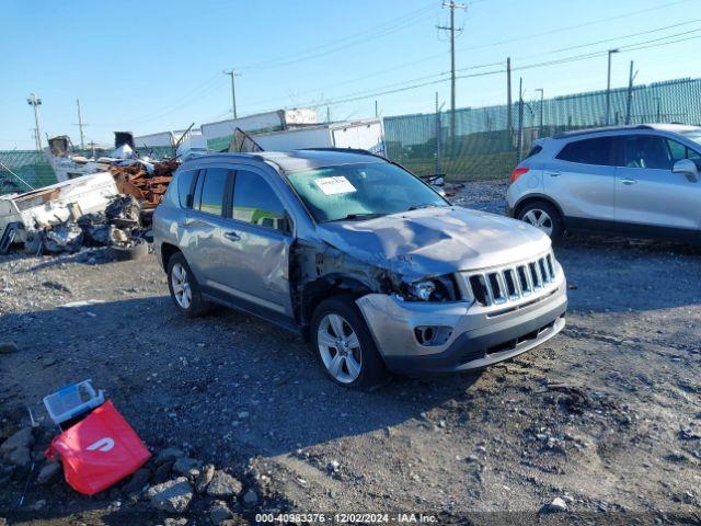  Salvage Jeep Compass