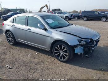  Salvage Chrysler 200