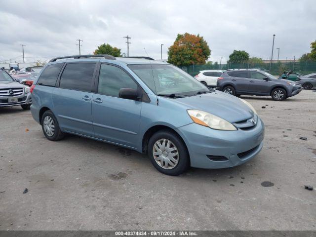  Salvage Toyota Sienna