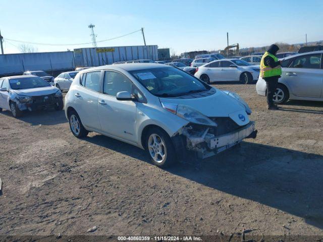  Salvage Nissan LEAF