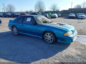  Salvage Ford Mustang