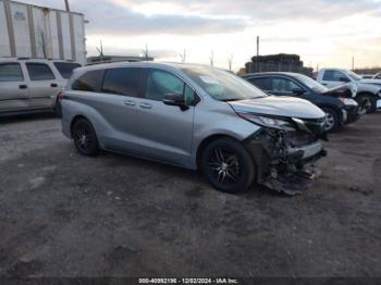  Salvage Toyota Sienna