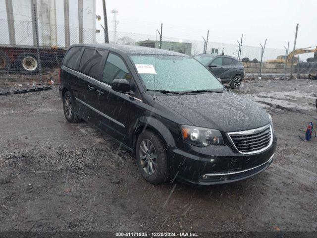  Salvage Chrysler Town & Country