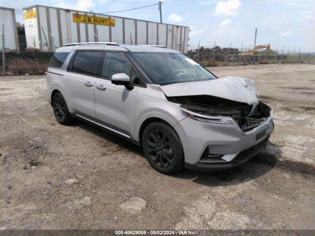  Salvage Kia Carnival