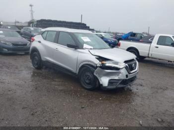  Salvage Nissan Kicks