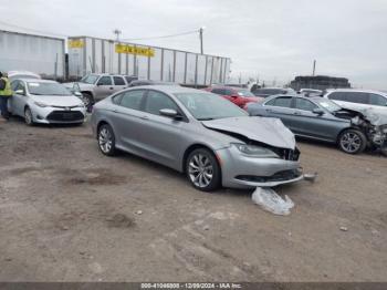  Salvage Chrysler 200