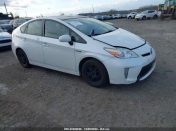  Salvage Toyota Prius