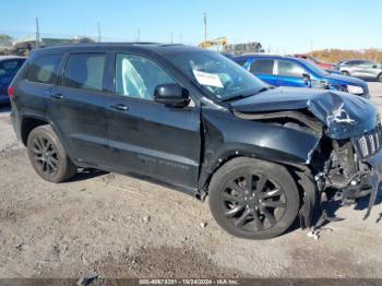  Salvage Jeep Grand Cherokee