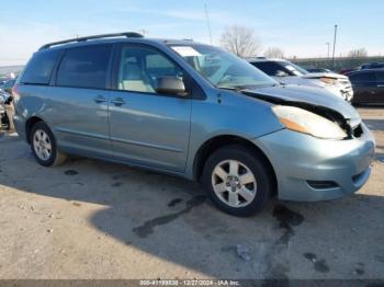  Salvage Toyota Sienna