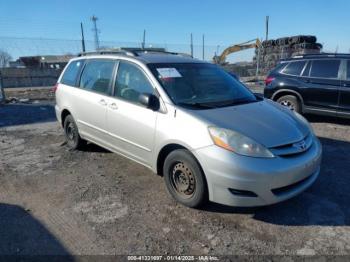  Salvage Toyota Sienna