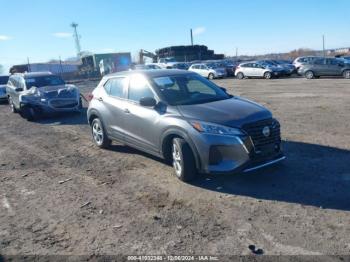  Salvage Nissan Kicks