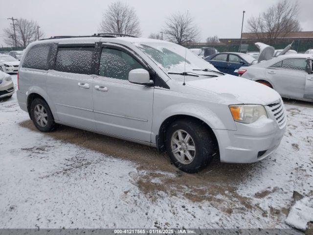  Salvage Chrysler Town & Country