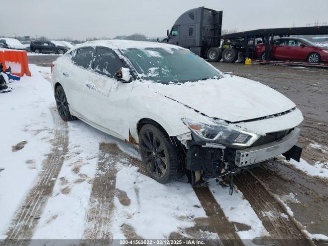  Salvage Nissan Maxima