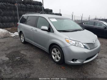  Salvage Toyota Sienna