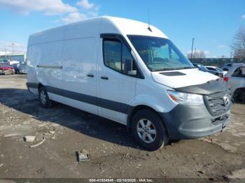  Salvage Mercedes-Benz Sprinter 2500