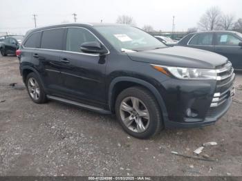  Salvage Toyota Highlander