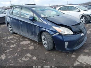  Salvage Toyota Prius