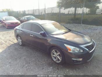  Salvage Nissan Altima