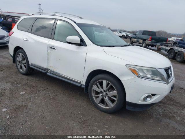  Salvage Nissan Pathfinder