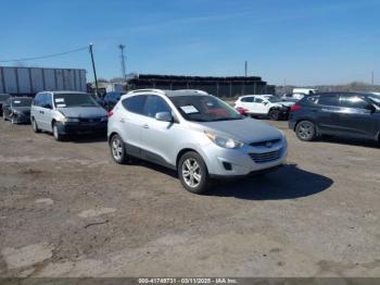  Salvage Hyundai TUCSON