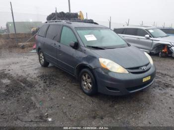  Salvage Toyota Sienna