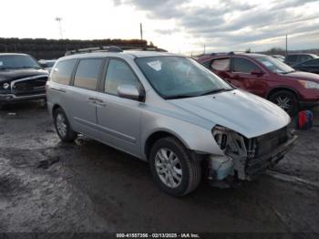  Salvage Kia Sedona