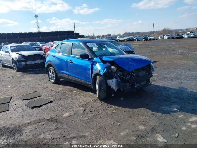  Salvage Nissan Kicks