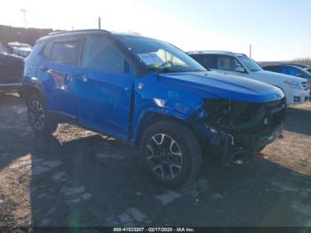  Salvage Jeep Compass