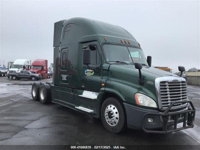  Salvage Freightliner Cascadia 125