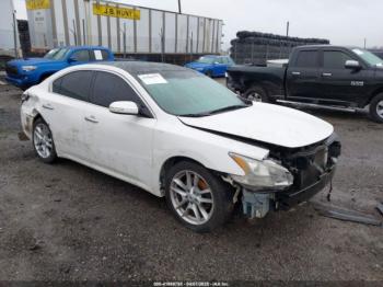  Salvage Nissan Maxima