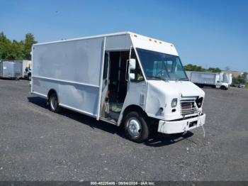  Salvage Freightliner Chassis