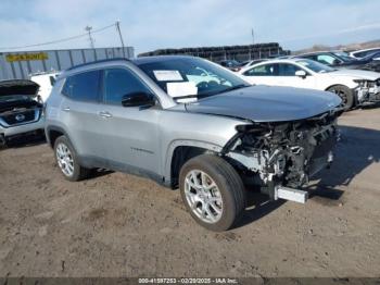  Salvage Jeep Compass