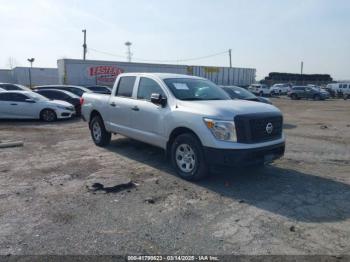  Salvage Nissan Titan