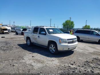  Salvage Chevrolet Avalanche 1500