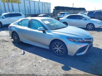  Salvage Toyota Camry